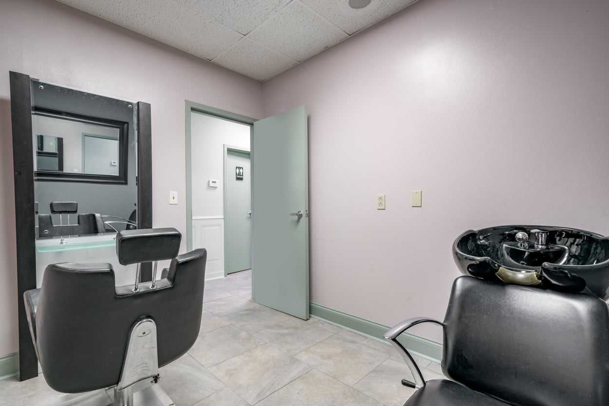 About Ideal Salon Studio Suites