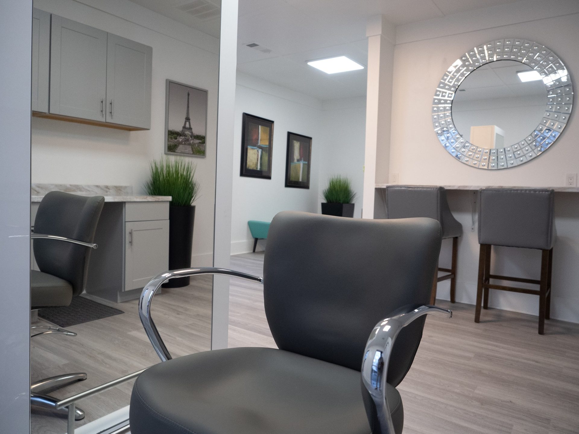 Salon Suites For Rent South ATL Book A Tour Now